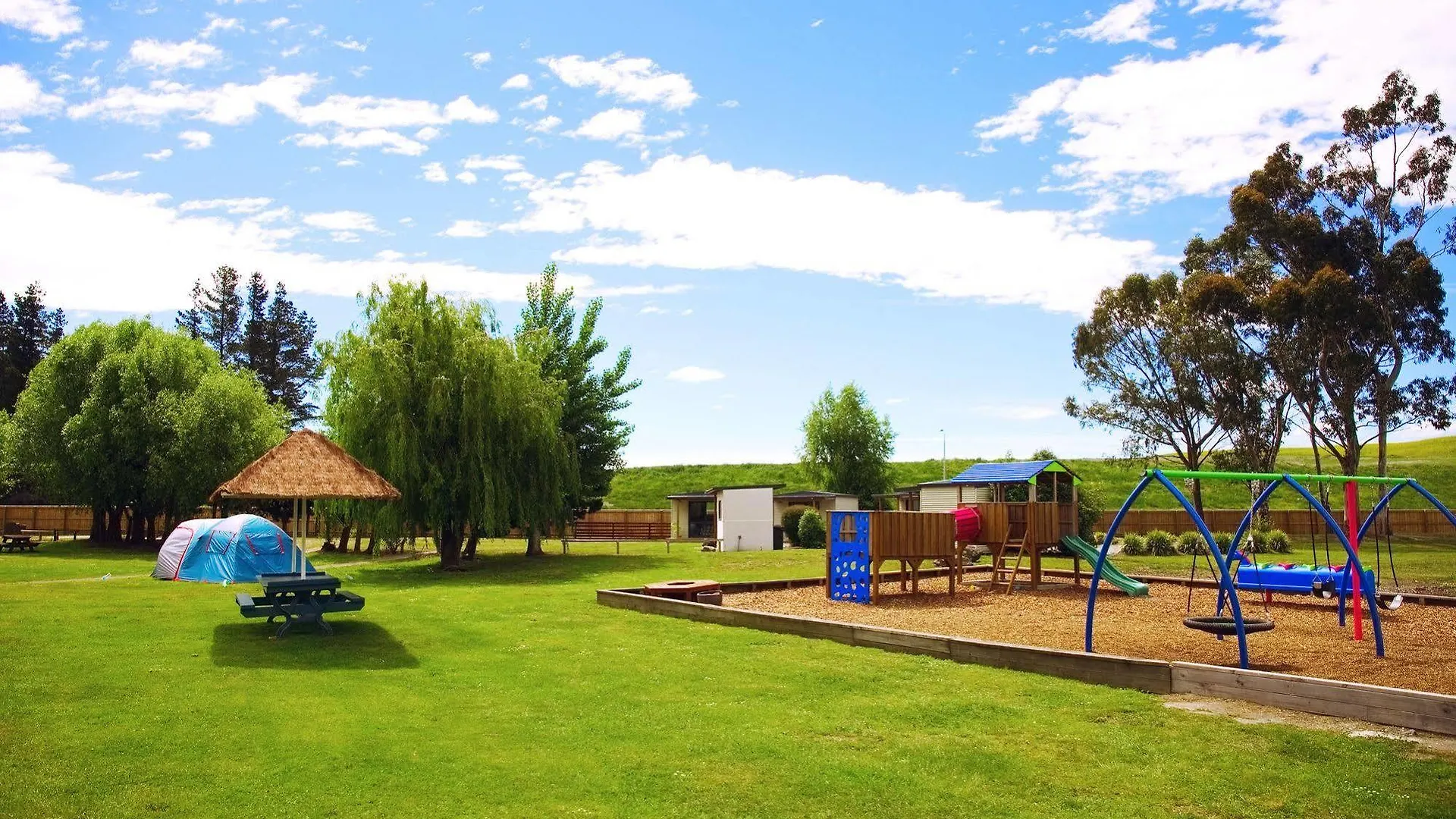 ****  North South Holiday Park Christchurch New Zealand
